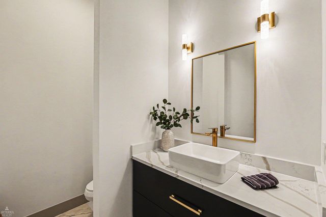 13970 Quail View Drive, Washington Twp, MI 48094