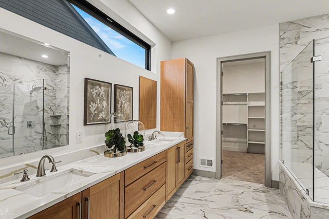 13970 Quail View Drive, Washington Twp, MI 48094