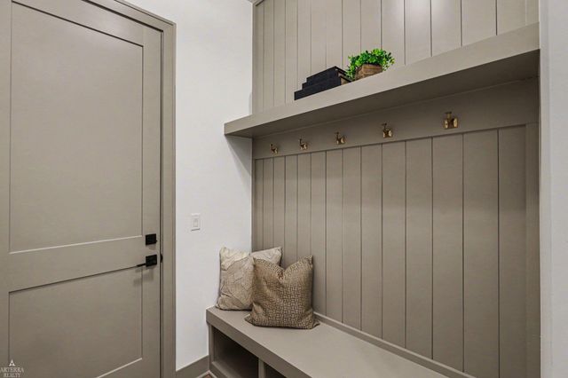 13970 Quail View Drive, Washington Twp, MI 48094