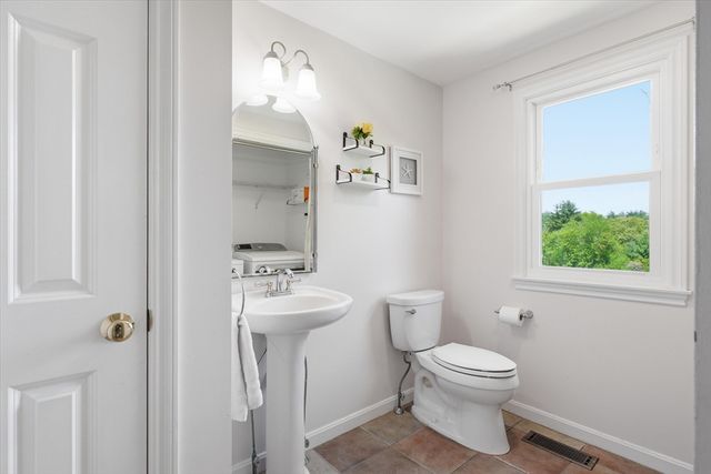 26 Long Hill Rd, Georgetown, MA 01833