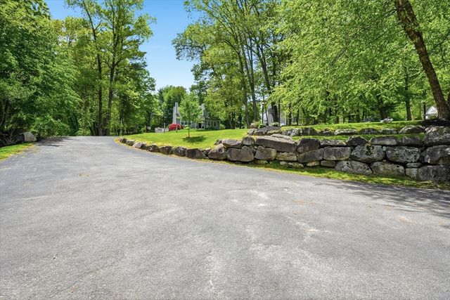 26 Long Hill Rd, Georgetown, MA 01833
