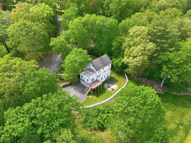 26 Long Hill Rd, Georgetown, MA 01833
