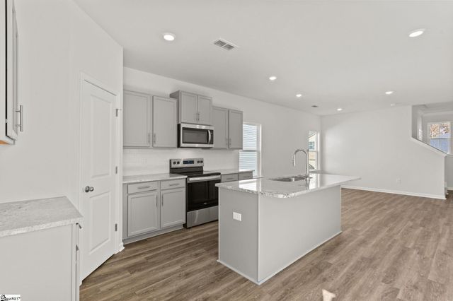 454 Haddon Trail, Woodruff, SC 29388