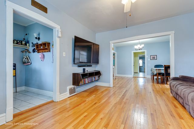 2333 N Keating Avenue, Chicago, IL 60639