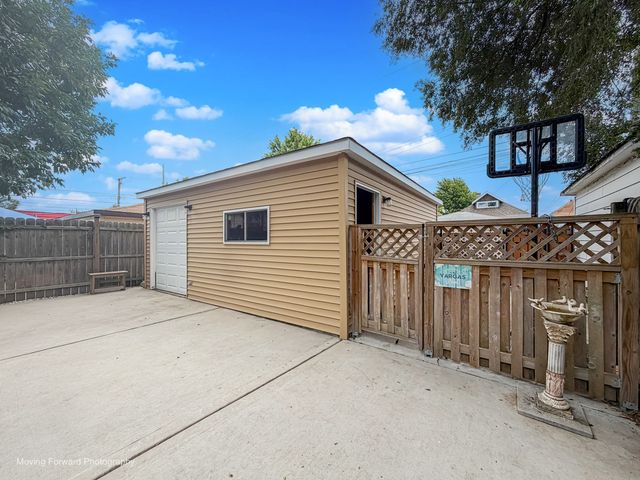 2333 N Keating Avenue, Chicago, IL 60639