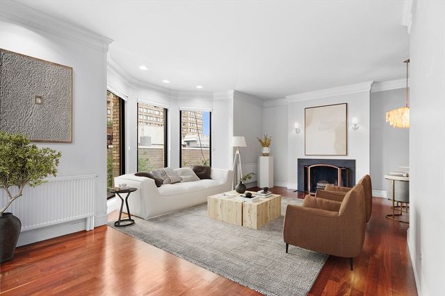 350 Tappan St 1, Brookline, MA 02445