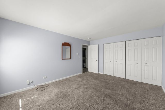 535 W Lies Road 6, Carol Stream, IL 60188