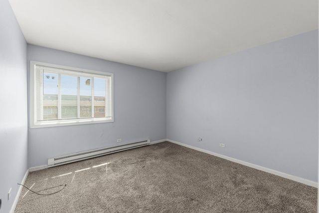 535 W Lies Road 6, Carol Stream, IL 60188