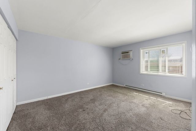 535 W Lies Road 6, Carol Stream, IL 60188