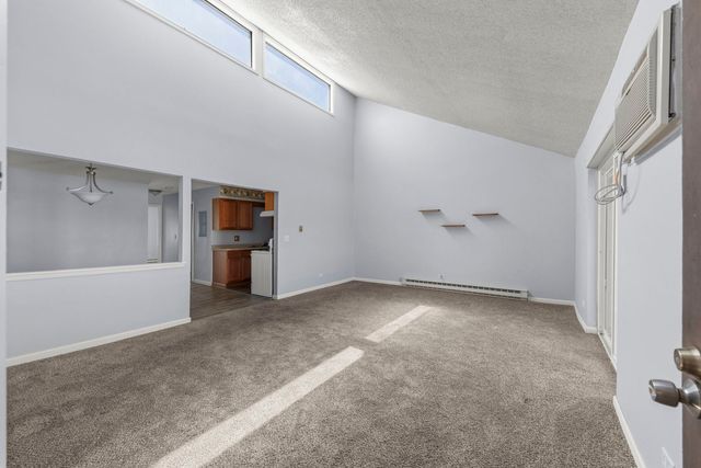 535 W Lies Road 6, Carol Stream, IL 60188