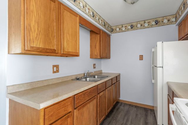 535 W Lies Road 6, Carol Stream, IL 60188