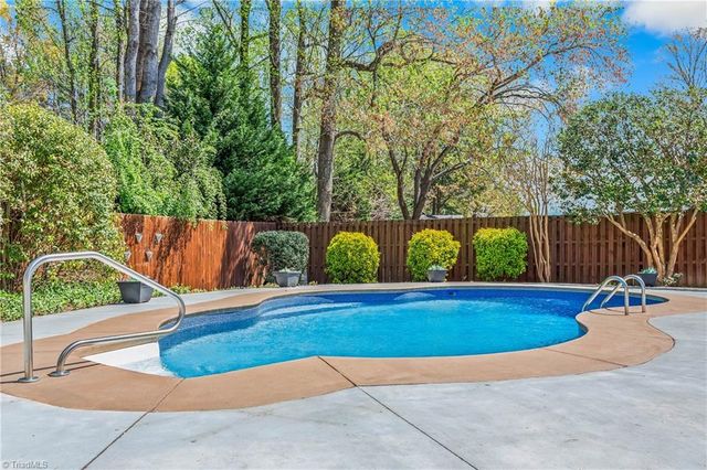 114 Ben Nevis Drive, Kernersville, NC 27284