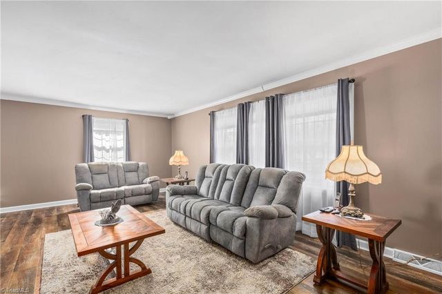 114 Ben Nevis Drive, Kernersville, NC 27284