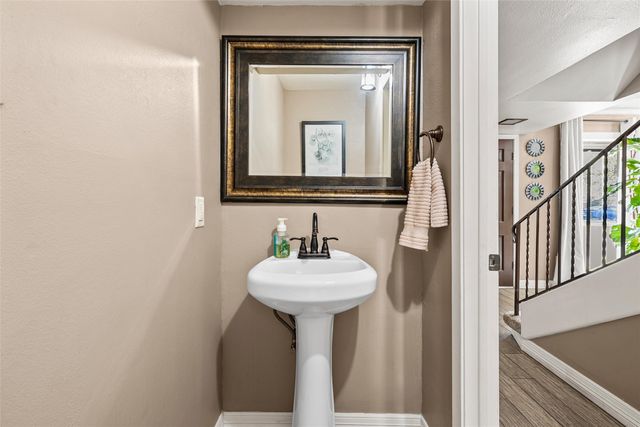 5515 Lake Charles Drive, Waco, TX 76710