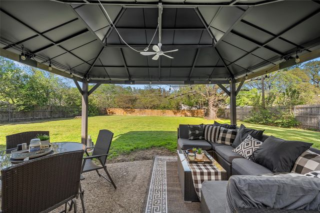 5515 Lake Charles Drive, Waco, TX 76710