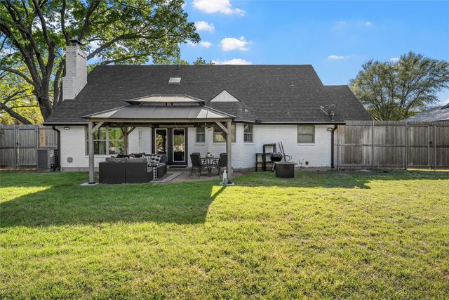 5515 Lake Charles Drive, Waco, TX 76710