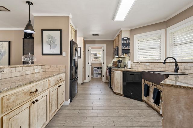 5515 Lake Charles Drive, Waco, TX 76710