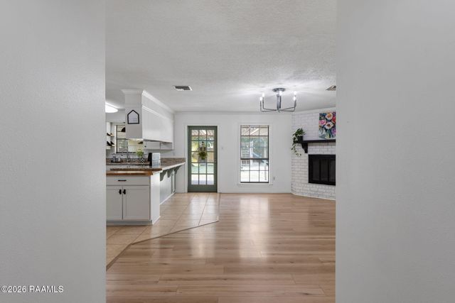 126 Vivian Drive, Lafayette, LA 70508