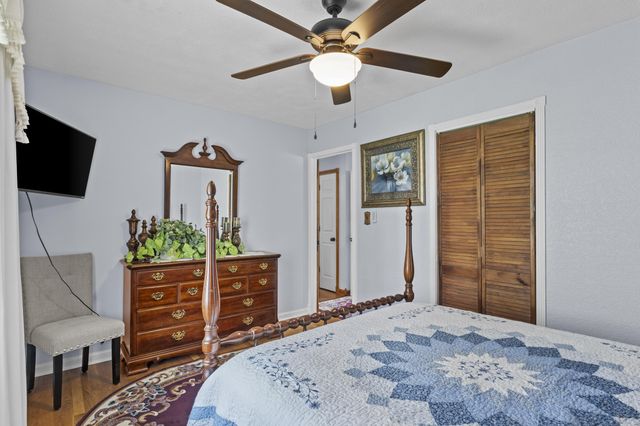 176 E Tiverton Way, Lexington, KY 40517