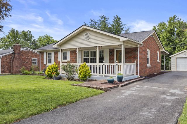 176 E Tiverton Way, Lexington, KY 40517