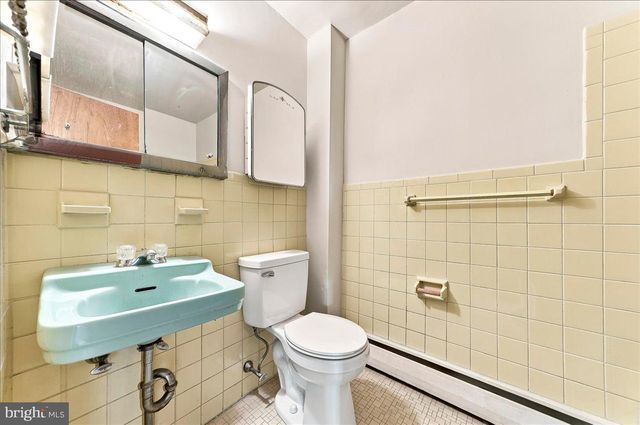605 BYWOOD AVE, Upper Darby, PA 19082
