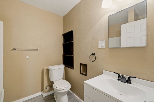 106 WAYFARER, San Antonio, TX 78242