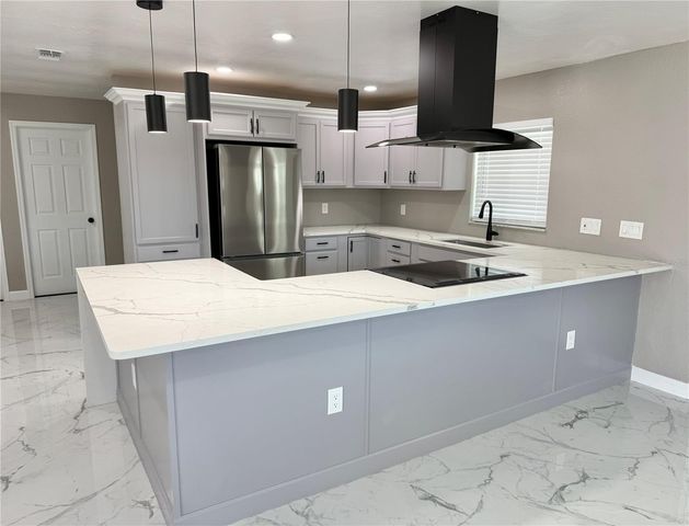 715 65TH AVENUE DRIVE W, Bradenton, FL 34207