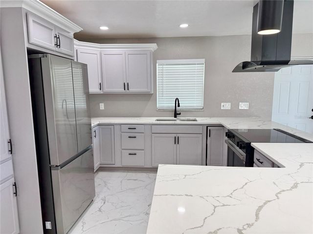 715 65TH AVENUE DRIVE W, Bradenton, FL 34207