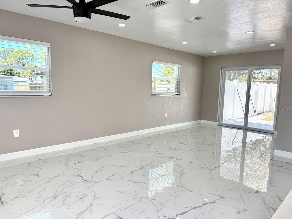 715 65TH AVENUE DRIVE W, BRADENTON, FL 34207 — photo 2