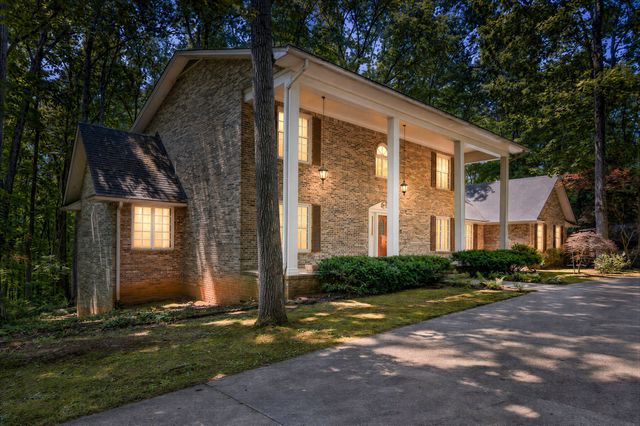 555 S Maple Ave, Cookeville, TN 38501