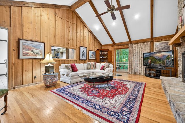 555 S Maple Ave, Cookeville, TN 38501