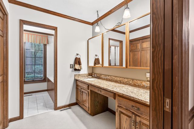 555 S Maple Ave, Cookeville, TN 38501