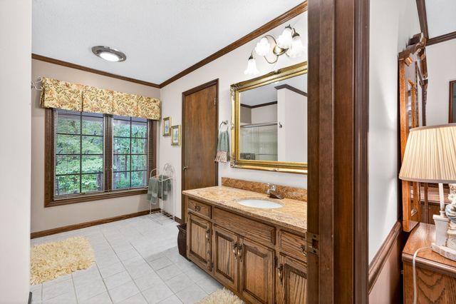 555 S Maple Ave, Cookeville, TN 38501