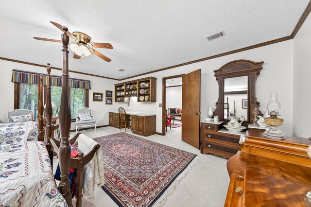 555 S Maple Ave, Cookeville, TN 38501