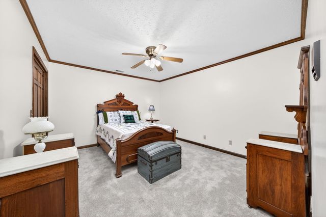 555 S Maple Ave, Cookeville, TN 38501