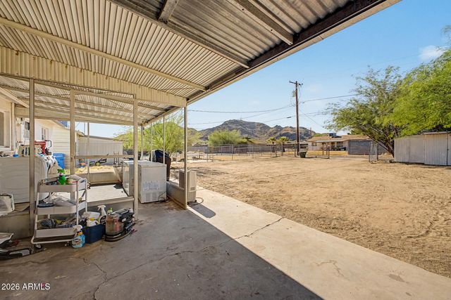 906 E CINNABAR Avenue, Phoenix, AZ 85020