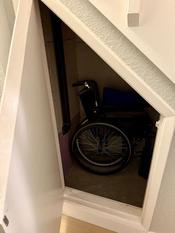 421 Sierra Vista Avenue 7, Mountain View, CA 94043