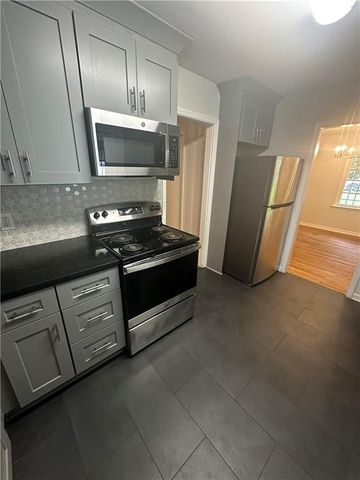 349 Laquita SE Drive, Atlanta, GA 30315