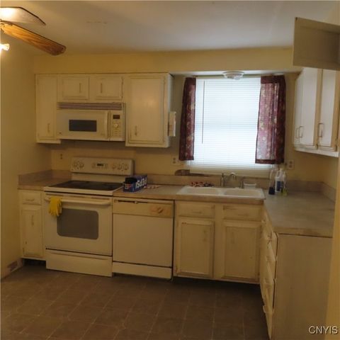 8026 Pickett Lane, Cicero, NY 13039