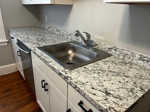 113 Sherwood St 1L, Boston, MA 02131