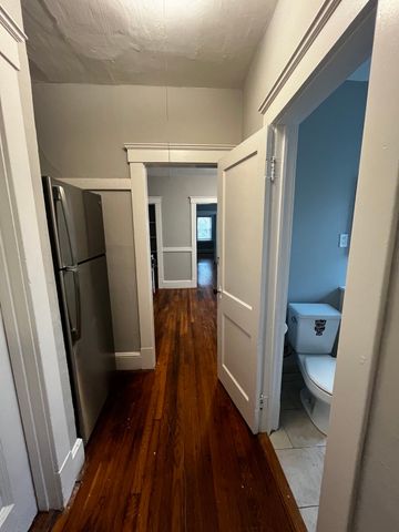 113 Sherwood St 1L, Boston, MA 02131