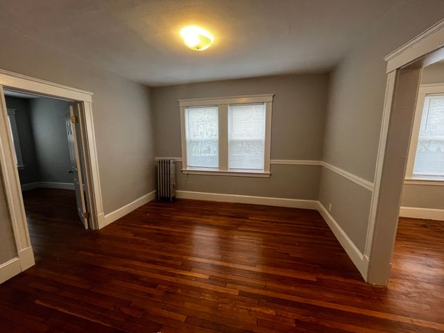 113 Sherwood St 1L, Boston, MA 02131