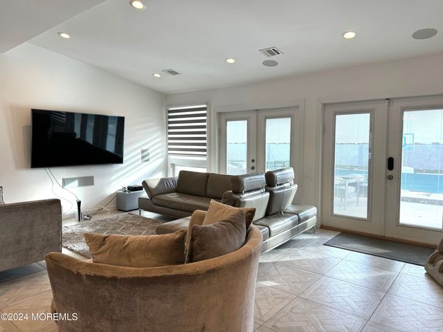 608 Deal Road, Oakhurst, NJ 07755