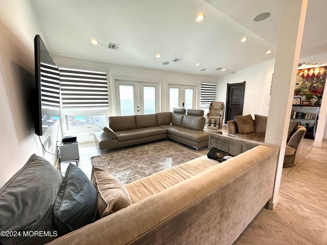 608 Deal Road, Oakhurst, NJ 07755