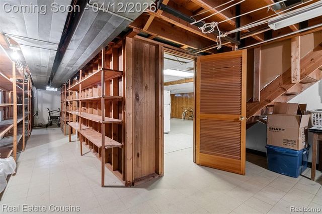 34650 Hawke Drive, Sterling Heights, MI 48310