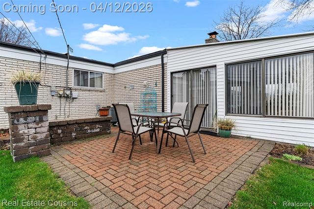 34650 Hawke Drive, Sterling Heights, MI 48310