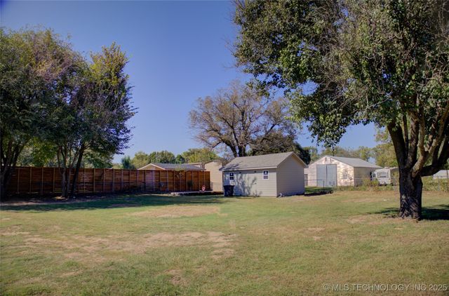 7721 E 131st Street S, Bixby, OK 74008