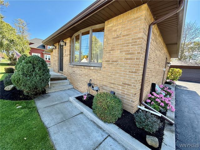 291 Terrace Boulevard, Cheektowaga, NY 14043