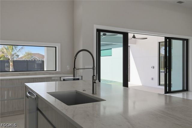 1414 NE 19th TER, Cape Coral, FL 33909