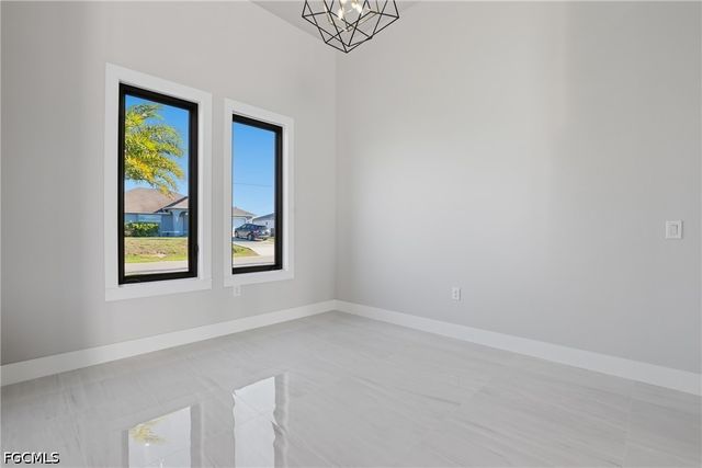 1414 NE 19th TER, Cape Coral, FL 33909